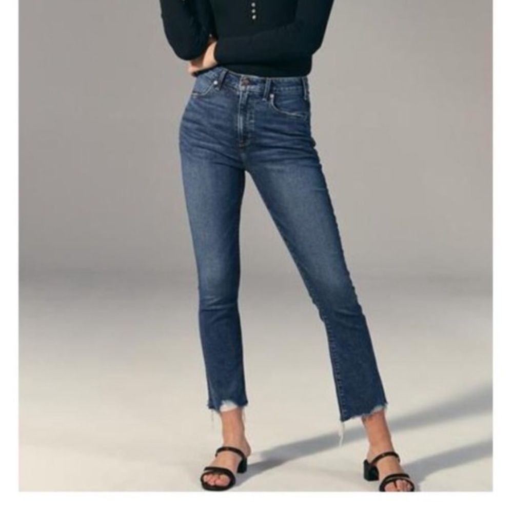 Abercrombie & Fitch Simone High-Rise Ankle Flare Frayed Hem Jean
